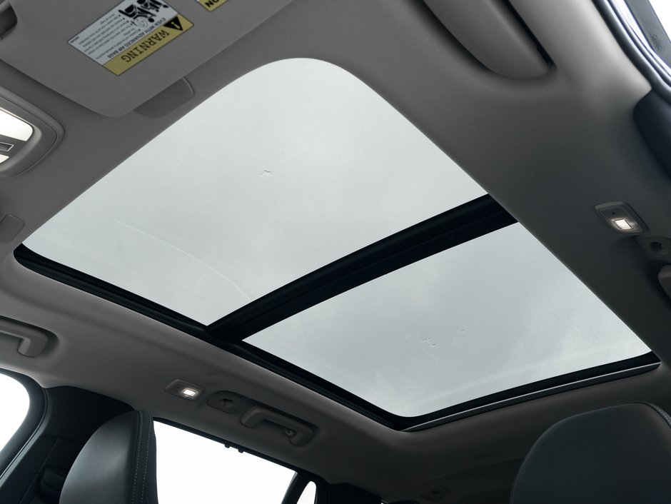 2025 Volvo XC90 B6 AWD Ultra Bright Theme 7-Seater  B WILKINS  CPO-20