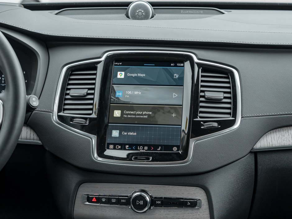 2025 Volvo XC90 B6 AWD Ultra Bright Theme 7-Seater  B WILKINS  CPO-26