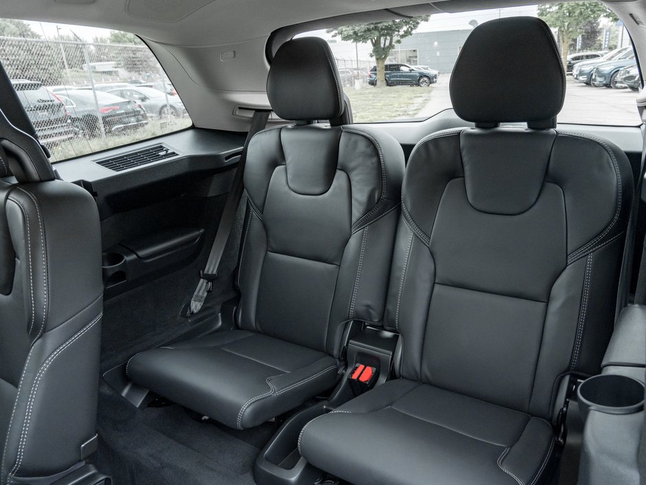 2025 Volvo XC90 B6 AWD Ultra Bright Theme 7-Seater  B WILKINS  CPO-24