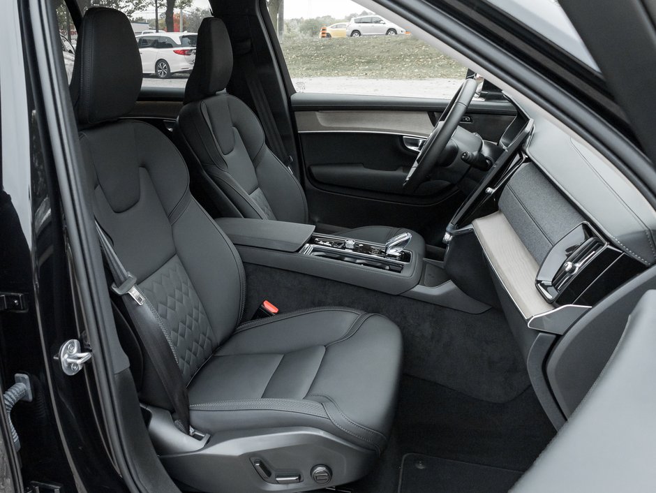 2025 Volvo XC90 2025.5 B6 AWD Plus 7-Seater HARMAN KARDON-24