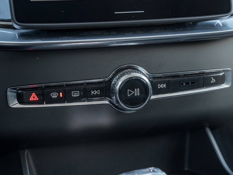 Volvo XC90 2025.5 B6 AWD Plus 7-Seater  NEARLY NEW  CPO 2025-18