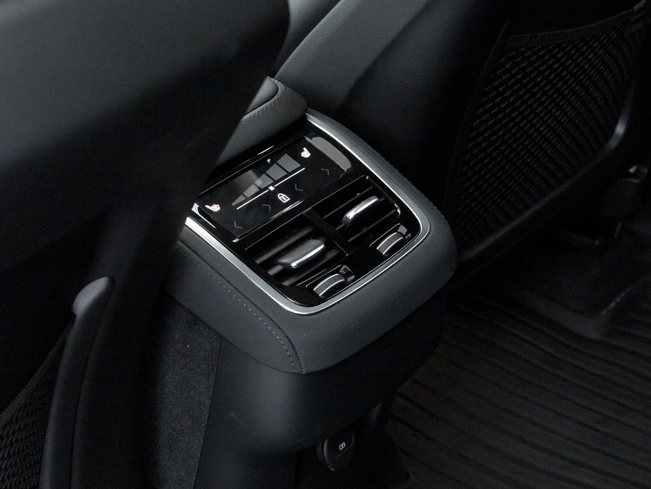 2025 Volvo XC90 2025.5 B6 AWD plus 7-Seater  CPO RATE fr 3.49%*-23