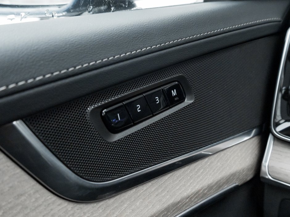 2025 Volvo XC90 2025.5 B6 AWD plus 7-Seater  CPO RATE fr 3.49%*-14