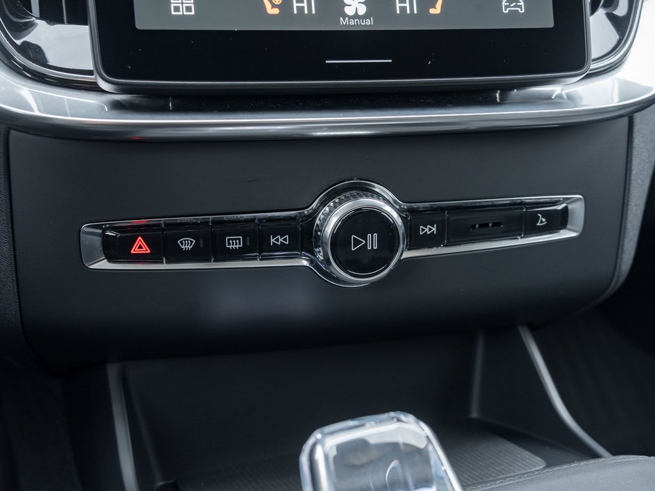 2025 Volvo XC90 2025.5 B6 AWD ULTRA Bright Theme 7-Seater  LOW KM-19