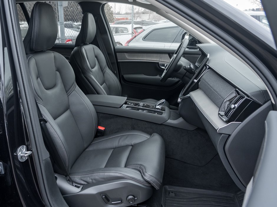 2025 Volvo XC90 2025.5 B6 AWD ULTRA Bright Theme 7-Seater  LOW KM-23