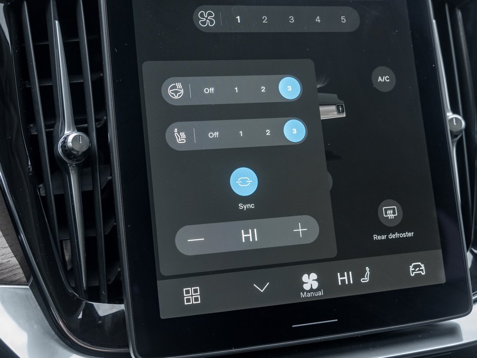 2025 Volvo XC90 2025.5 B6 AWD Plus 7-Seater SUPER LOW KM  LIKE NEW-19