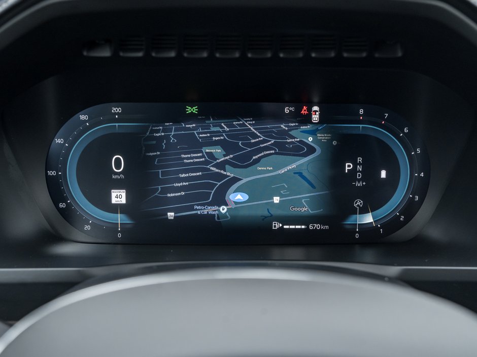 2025 Volvo XC90 2025.5 B6 AWD Plus 7-Seater SUPER LOW KM  LIKE NEW-9