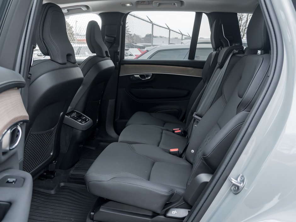 2025 Volvo XC90 2025.5 B6 AWD Plus 7-Seater SUPER LOW KM  LIKE NEW-24