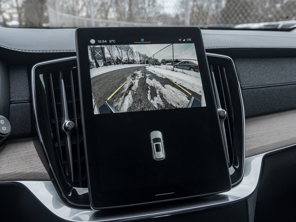 2025 Volvo XC90 2025.5 B6 AWD Plus 7-Seater SUPER LOW KM  LIKE NEW-13