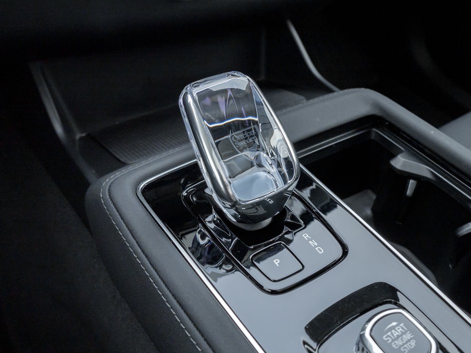 2025 Volvo XC90 2025.5 B6 AWD Plus  LOW KM  NEARLY NEW-15