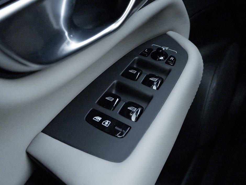 2025 Volvo XC90 2025.5 B6 AWD Bright Theme 7-Seater  CARDAMOM  CPO-12