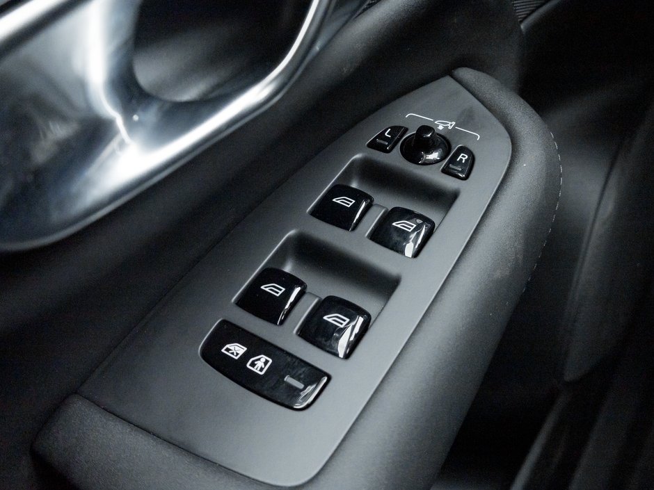 Volvo XC90 2025.5 B6 AWD PLUS 7-Seater  ULTRA LOW MILEAGE 2025-13