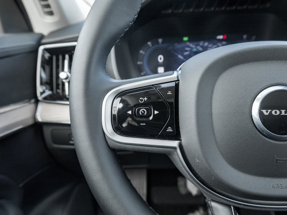 Volvo XC90 2025.5 B6 AWD Plus  VOLVO CPO RATE FROM 3.49%* 2025-8