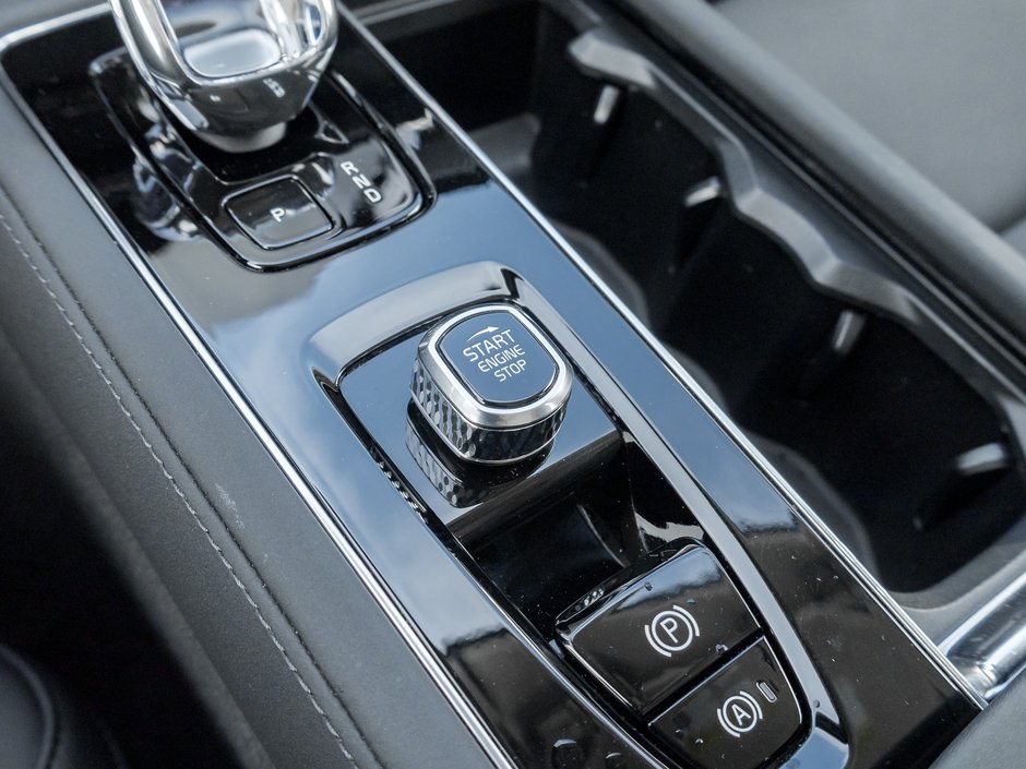 Volvo XC90 2025.5 B6 AWD Plus  VOLVO CPO RATE FROM 3.49%* 2025-18