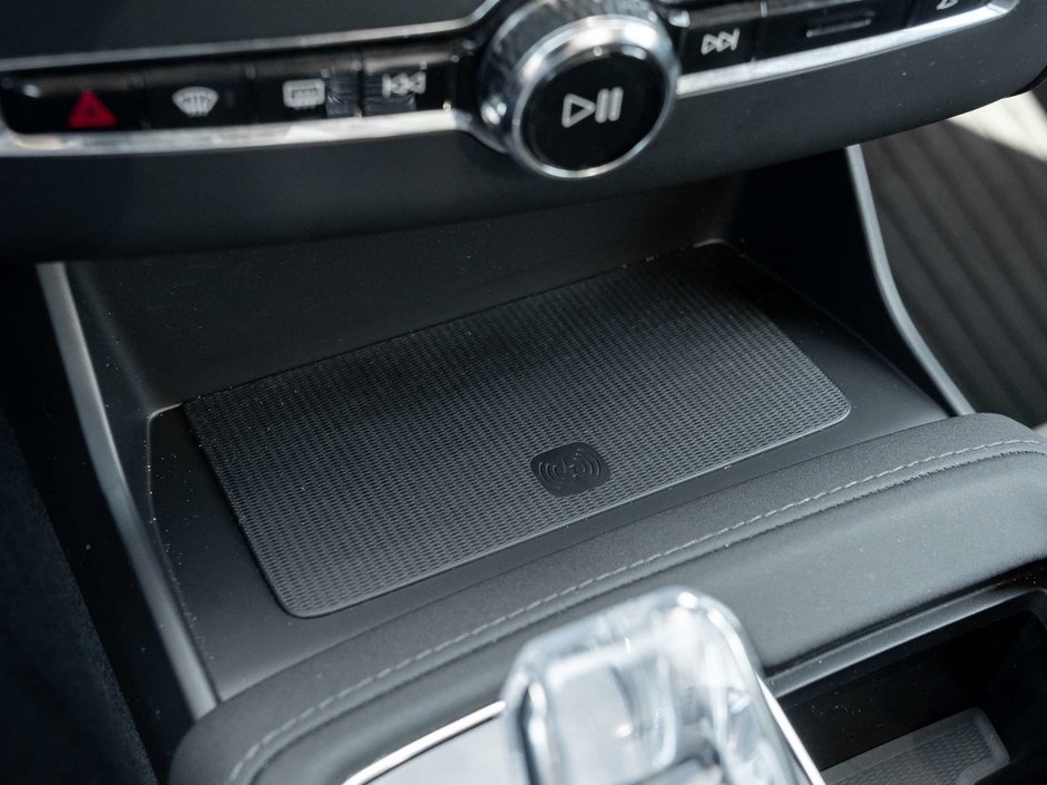 2025 Volvo XC90 Ultra Bright Theme-15
