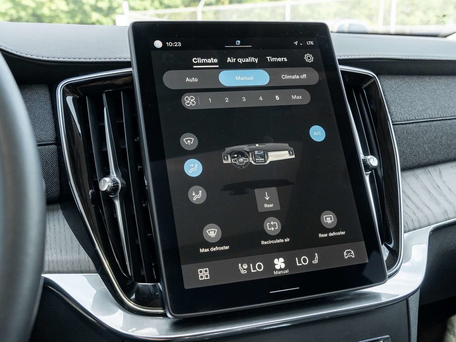 2025 Volvo XC90 Ultra Bright Theme-17