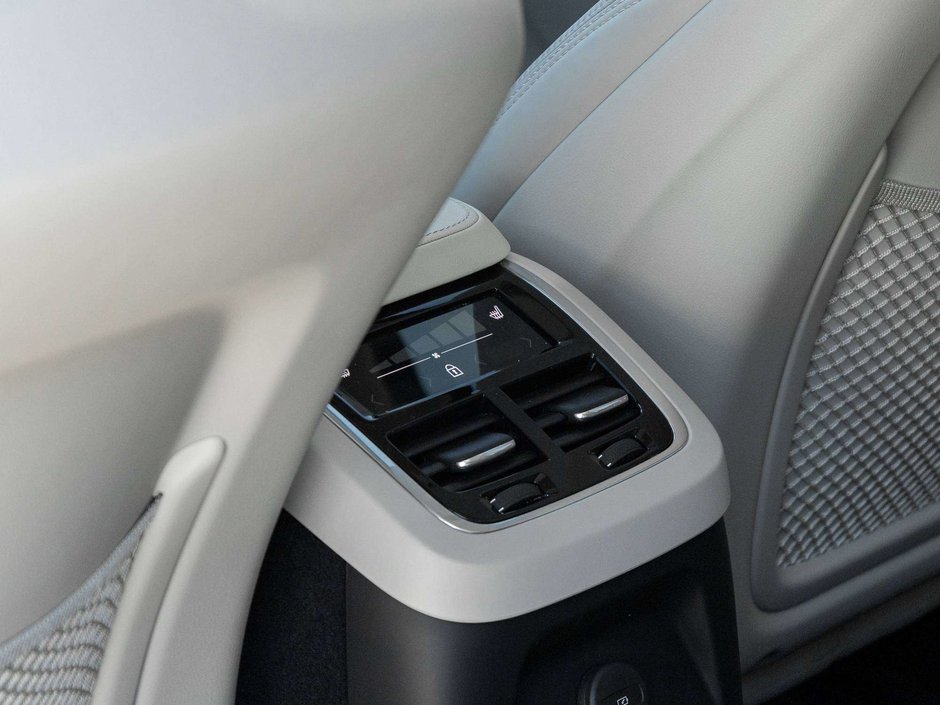 2025 Volvo XC90 ULTRA T8^Polestar^PlugIn Hybrid^CPO Rate fr 2.99%*-26