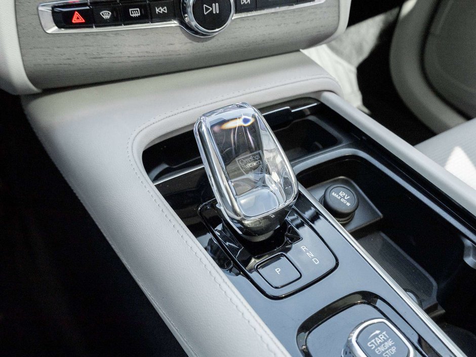 2025 Volvo XC90 ULTRA T8^Polestar^PlugIn Hybrid^CPO Rate fr 2.99%*-19