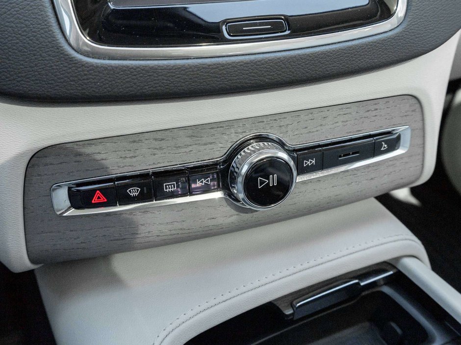 2025 Volvo XC90 ULTRA T8^Polestar^PlugIn Hybrid^CPO Rate fr 2.99%*-20