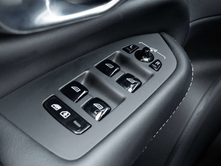 Volvo XC90 ULTRA^Plug-In Hybrid^Low km^CPO Rate fr 2.99%* 2025-15