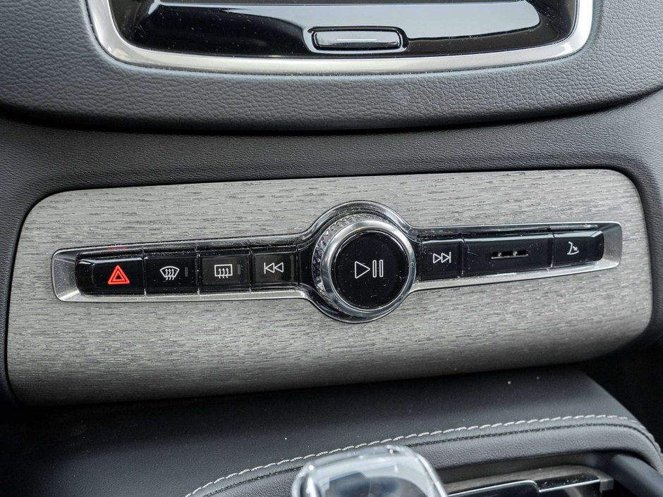 Volvo XC90 ULTRA^Bowers & Wilkins^CPO Finance Rate fr 2.99%* 2025-18