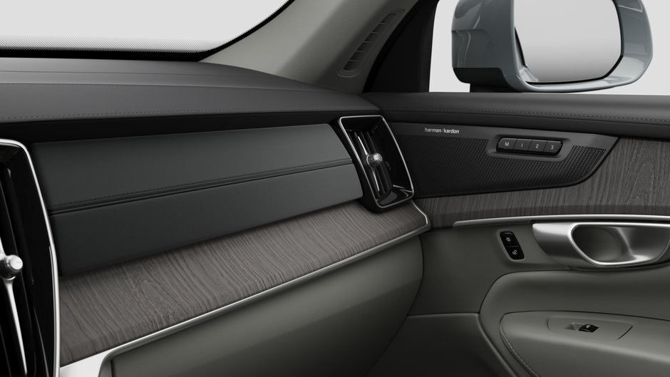 2026 Volvo XC90 B6 AWD Ultra Bright Theme 7-Seater-8