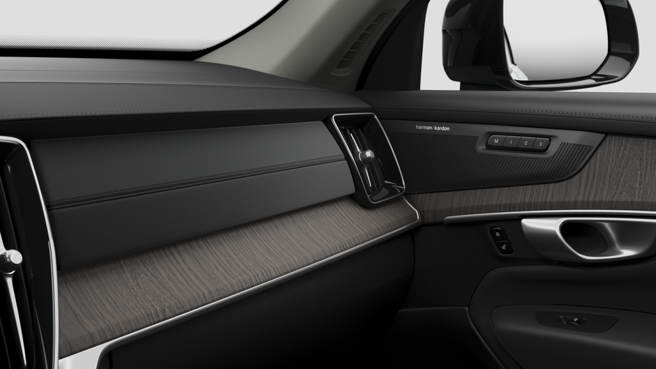 2026 Volvo XC90 B6 AWD Ultra Dark Theme 7-Seater-8