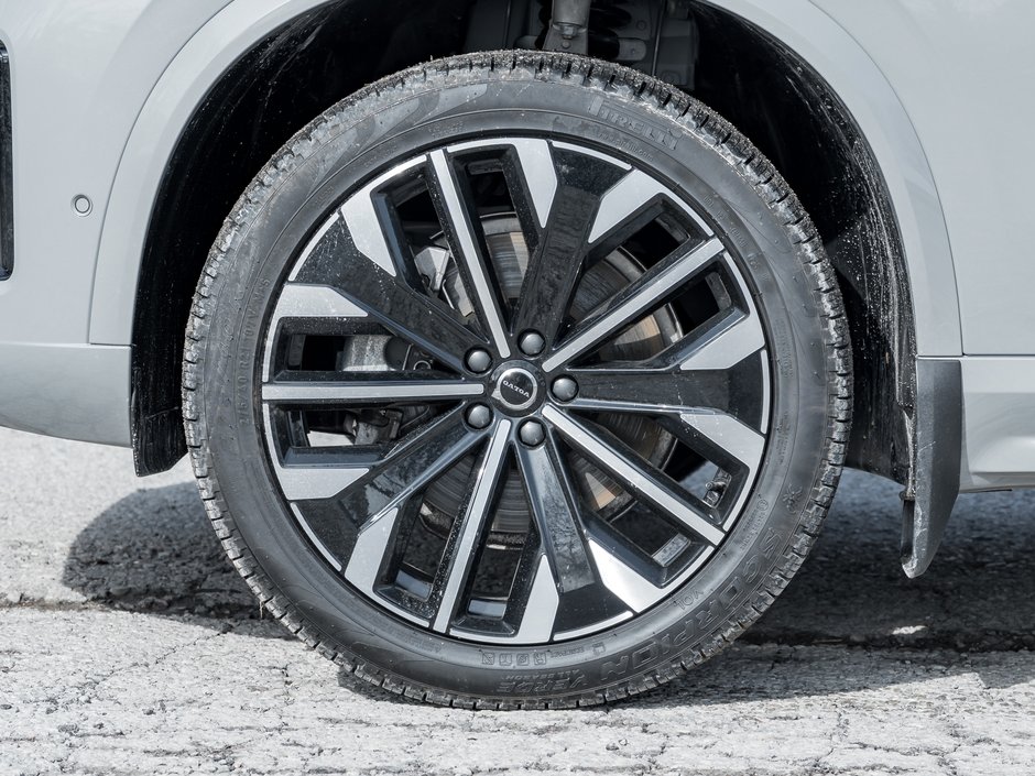 2026 Volvo XC90 B6 AWD PLUS Dark Theme 7-Seater-CPO RATE fr 2.99%*-4