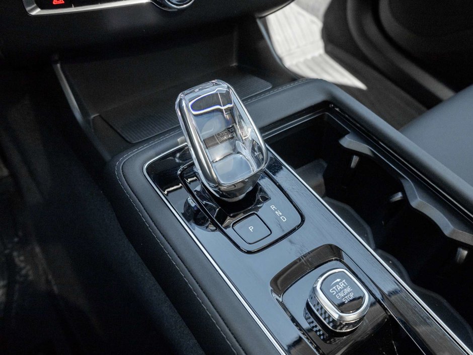 2026 Volvo XC90 Plus Dark Theme-16