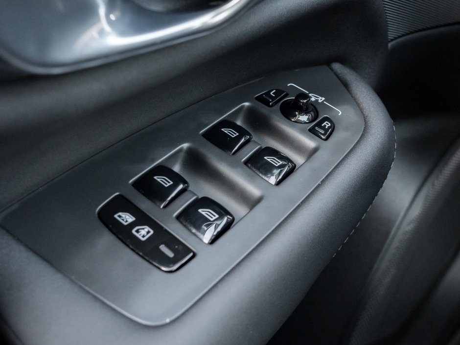 2026 Volvo XC90 B6 AWD PLUS Dark Theme 7-Seater-VOLVO CPO KE NEW-13