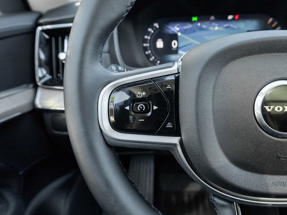 2026 Volvo XC90 Plus Dark Theme-10