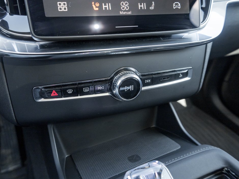 Volvo XC90 B6 AWD ULTRA  LIKE NEW  VOLVO CPO  HARMAN KARDON 2026-19
