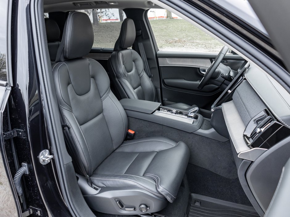 2026 Volvo XC90 B6 AWD ULTRA  LIKE NEW  VOLVO CPO  HARMAN KARDON-26