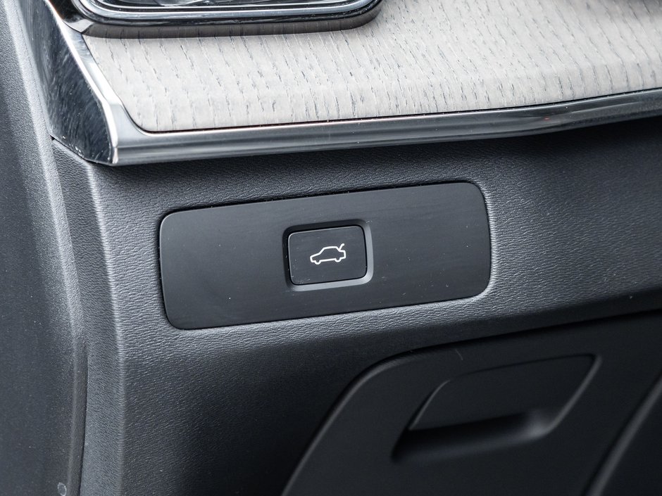 2026 Volvo XC90 B6 AWD ULTRA  LIKE NEW  VOLVO CPO  HARMAN KARDON-18