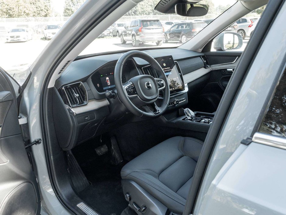 2026 Volvo XC90 Core Bright Theme-6