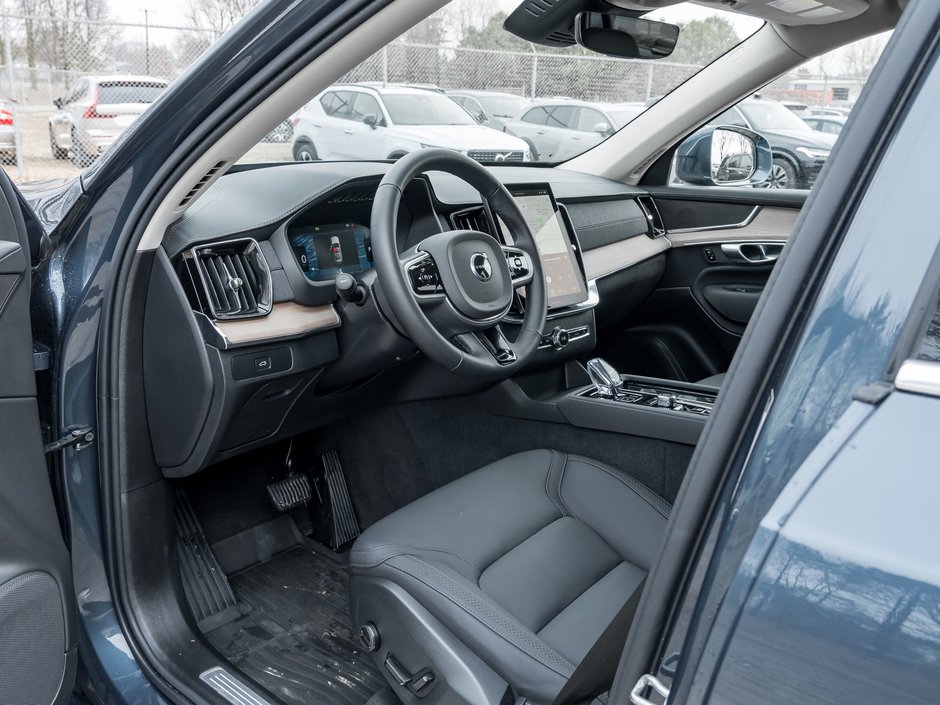 Volvo XC90 B6 AWD Core 7-Seater VOLVO CPO RATE FROM  3.49%* 2026-6