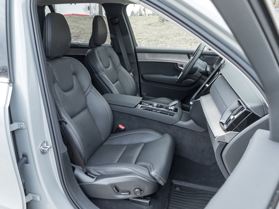 2026 Volvo XC90 B6 AWD Ultra Bright Theme 6-SEATER  HARMAN KARDON-22