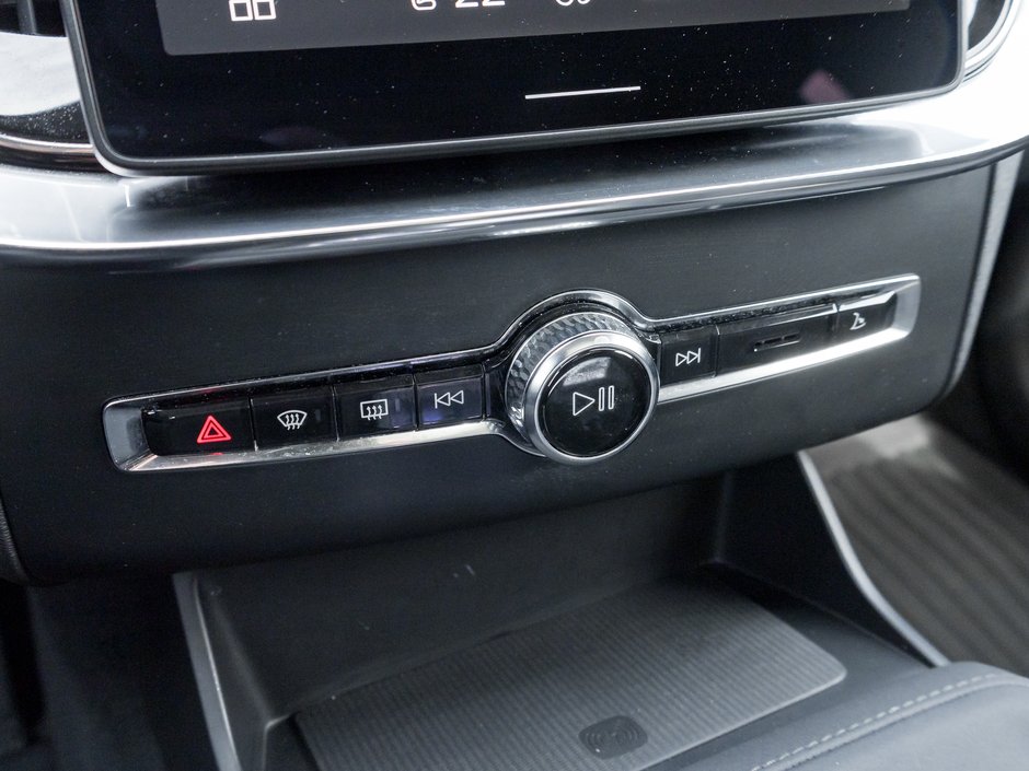 2026 Volvo XC90 B6 AWD Ultra Bright Theme 6-SEATER  HARMAN KARDON-19