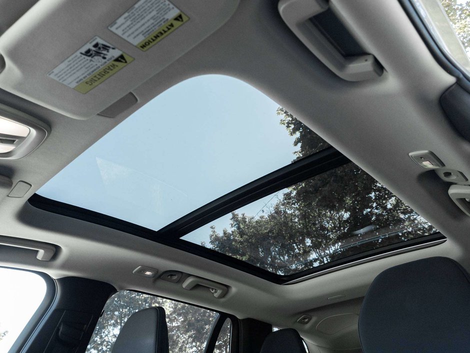 2026 Volvo XC90 Plus Bright Theme-23