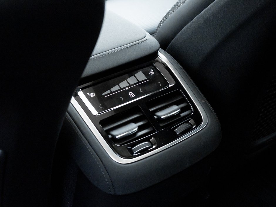 2026 Volvo XC90 B6 AWD ULTRA  LIKE NEW  LOW KM  DENIM BLUE  CPO-24