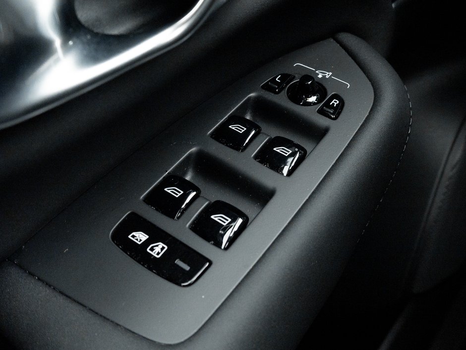 Volvo XC90 B6 AWD PLUS 7-Seater  LOW MILEAGE  HARMAN KARDON 2026-13