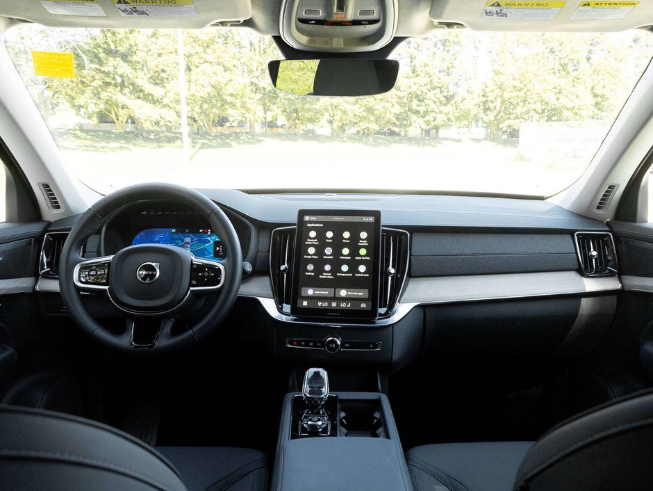 2026 Volvo XC90 Plus Dark Theme-27