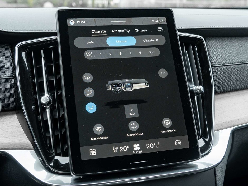 2026 Volvo XC90 Plus Dark Theme-18