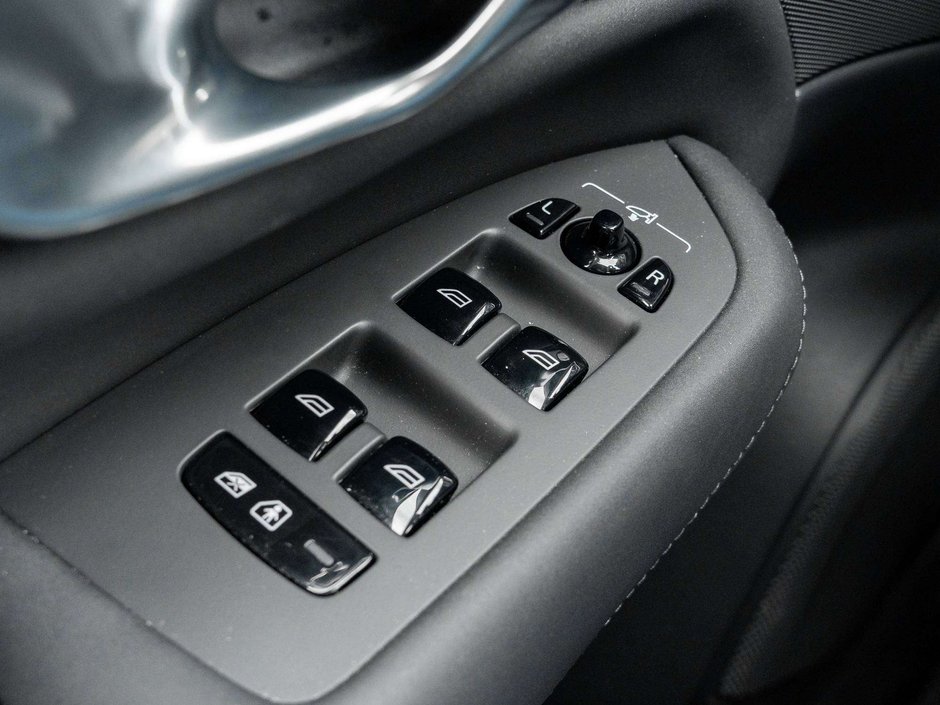 Volvo XC90 B6 AWD PLUS^Volvo CPO Rate fr 2.99%*^Great Value 2026-14