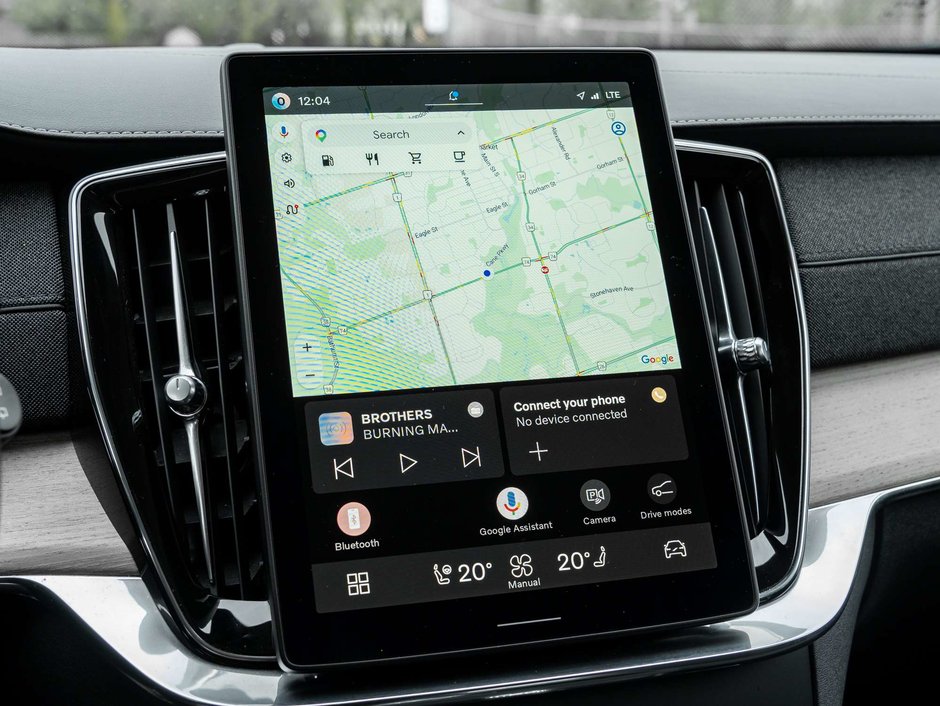2026 Volvo XC90 Plus Dark Theme-10