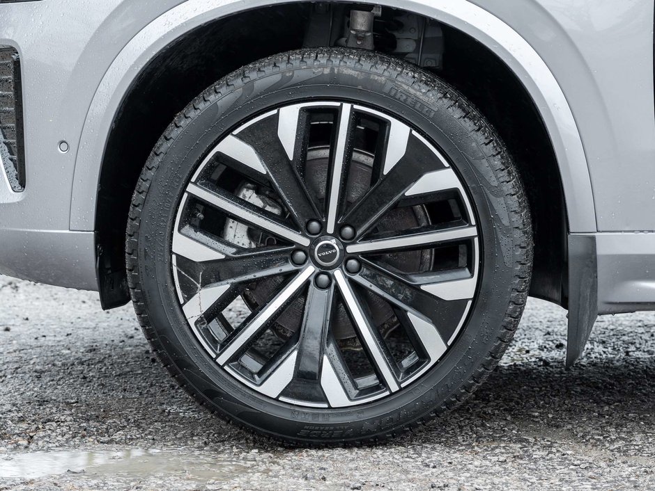 2026 Volvo XC90 Plus Dark Theme-3