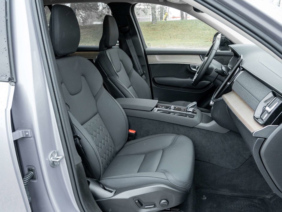 2026 Volvo XC90 Plus Dark Theme-21