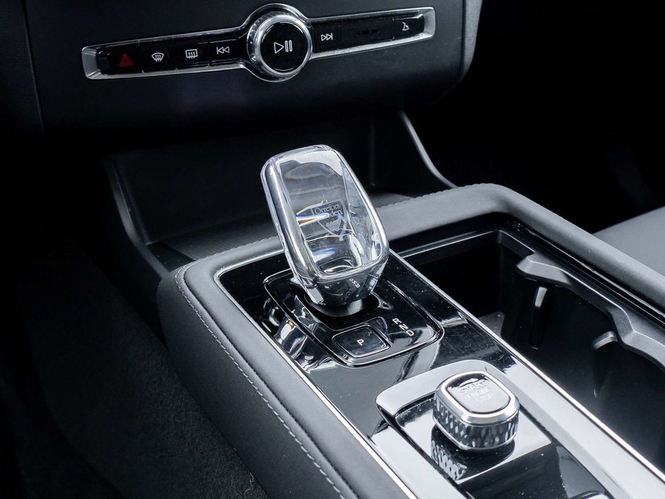2026 Volvo XC90 Core Bright Theme-16