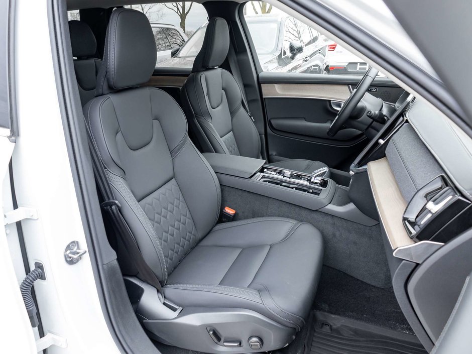 2026 Volvo XC90 Core Bright Theme-22