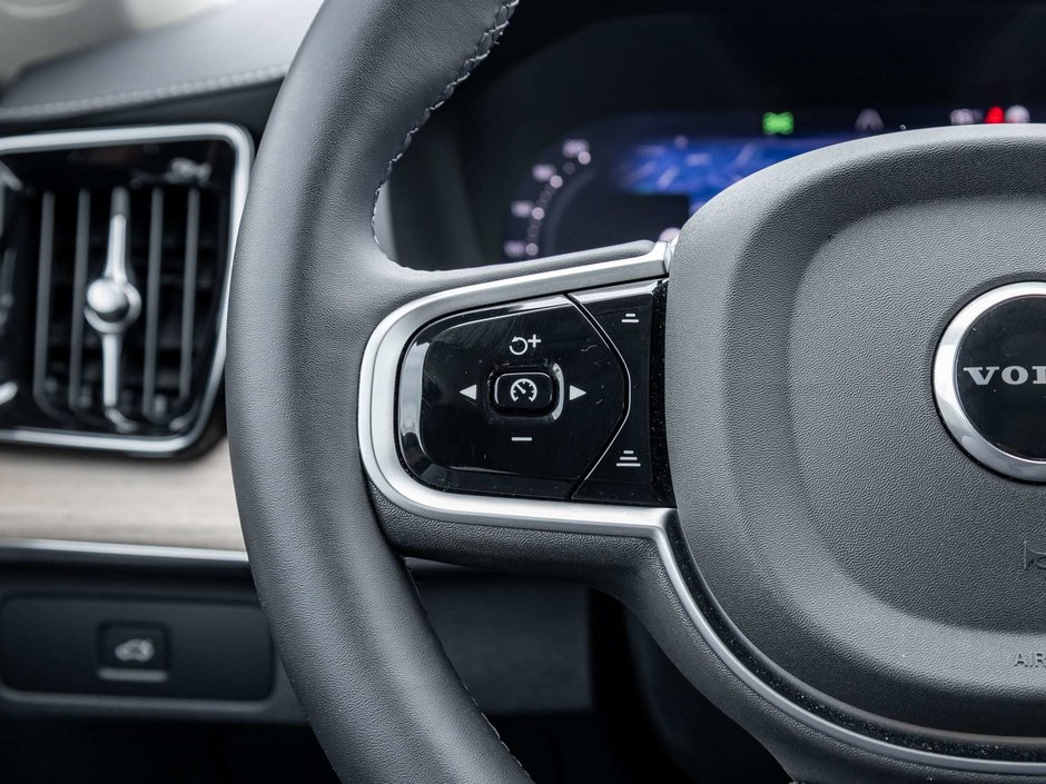 2026 Volvo XC90 Core Bright Theme-10